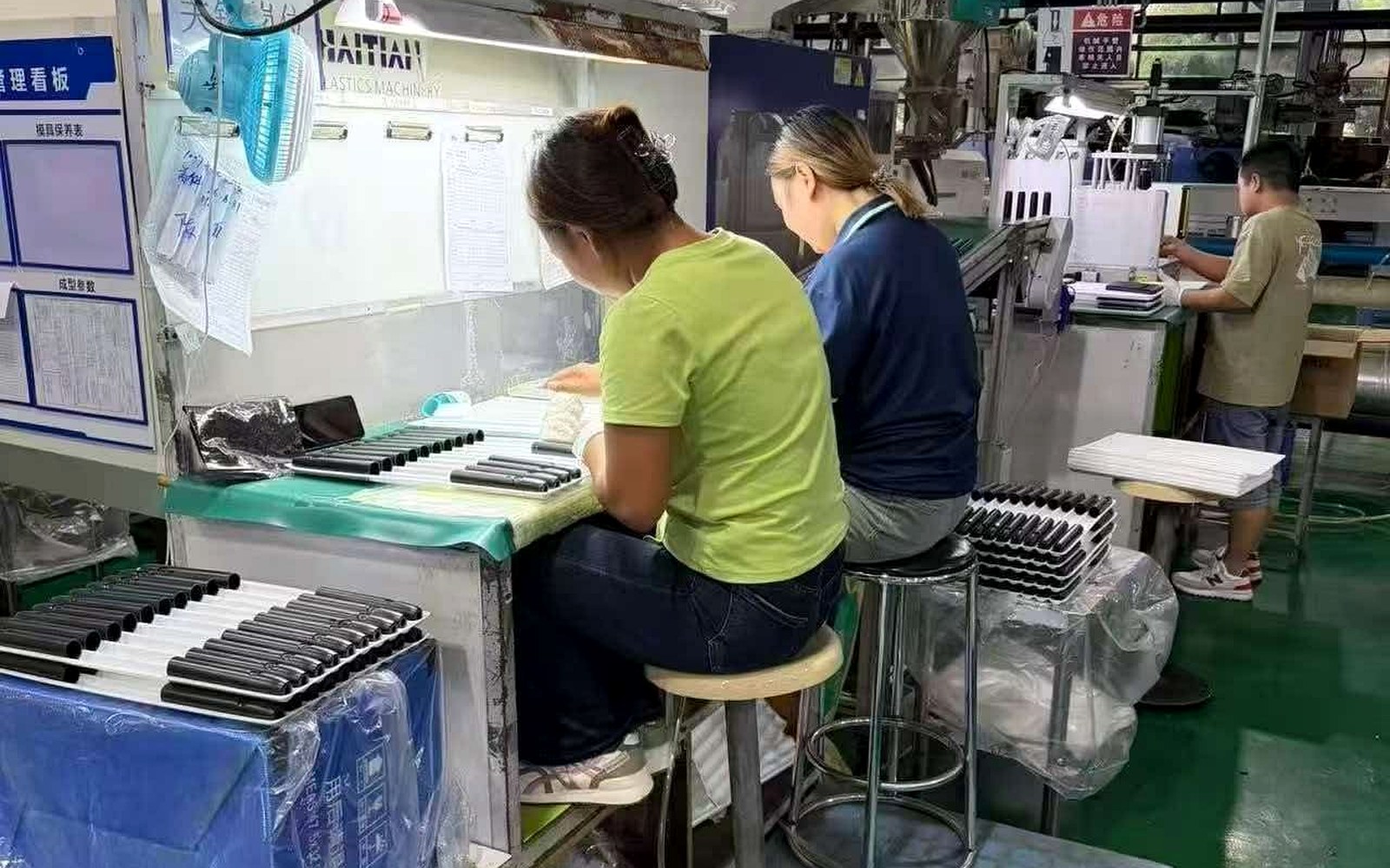 樟洋市场附近塑料厂车间实拍
